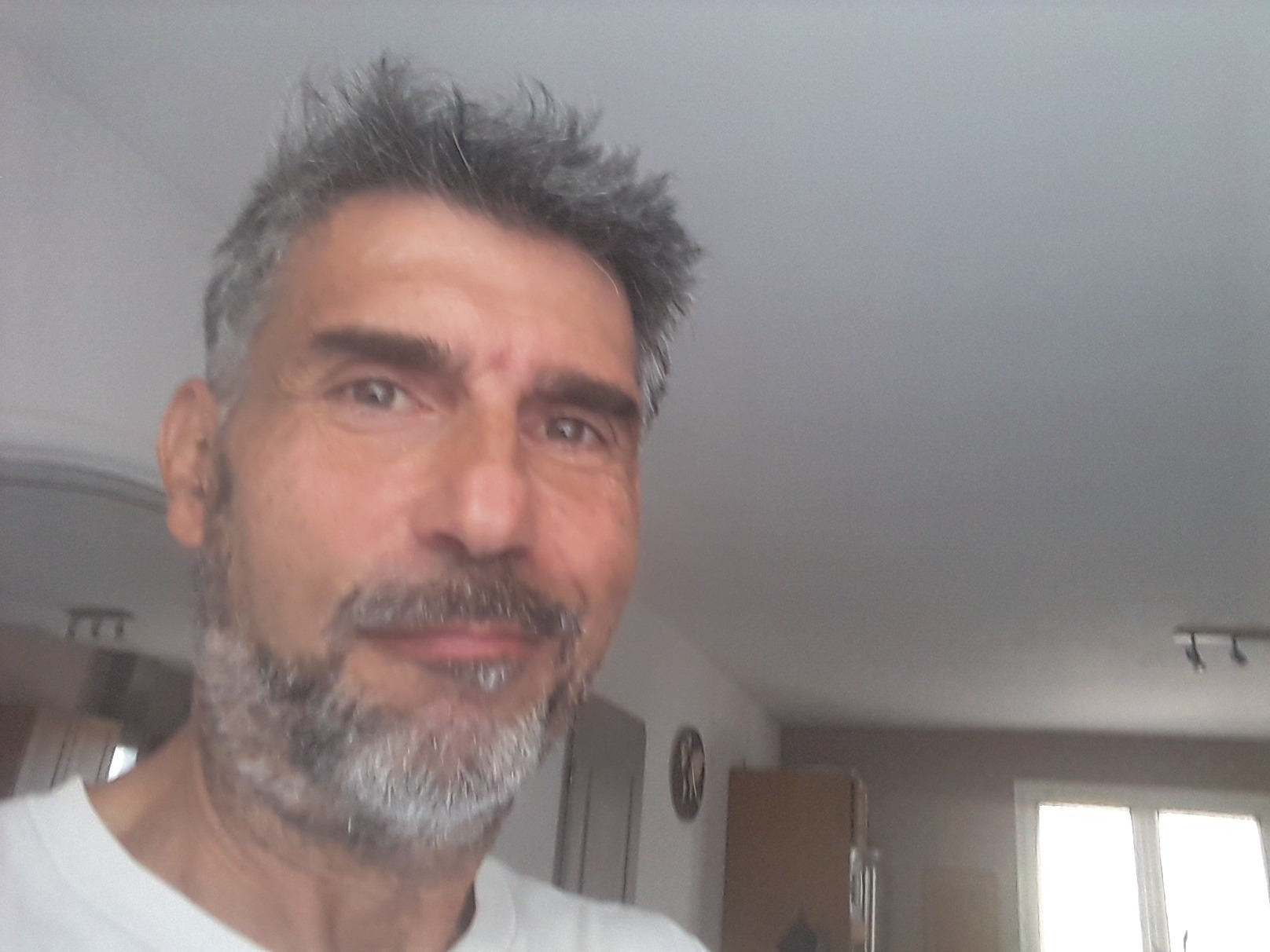 Sean - Dixmont - Yonne | Rencontre gay