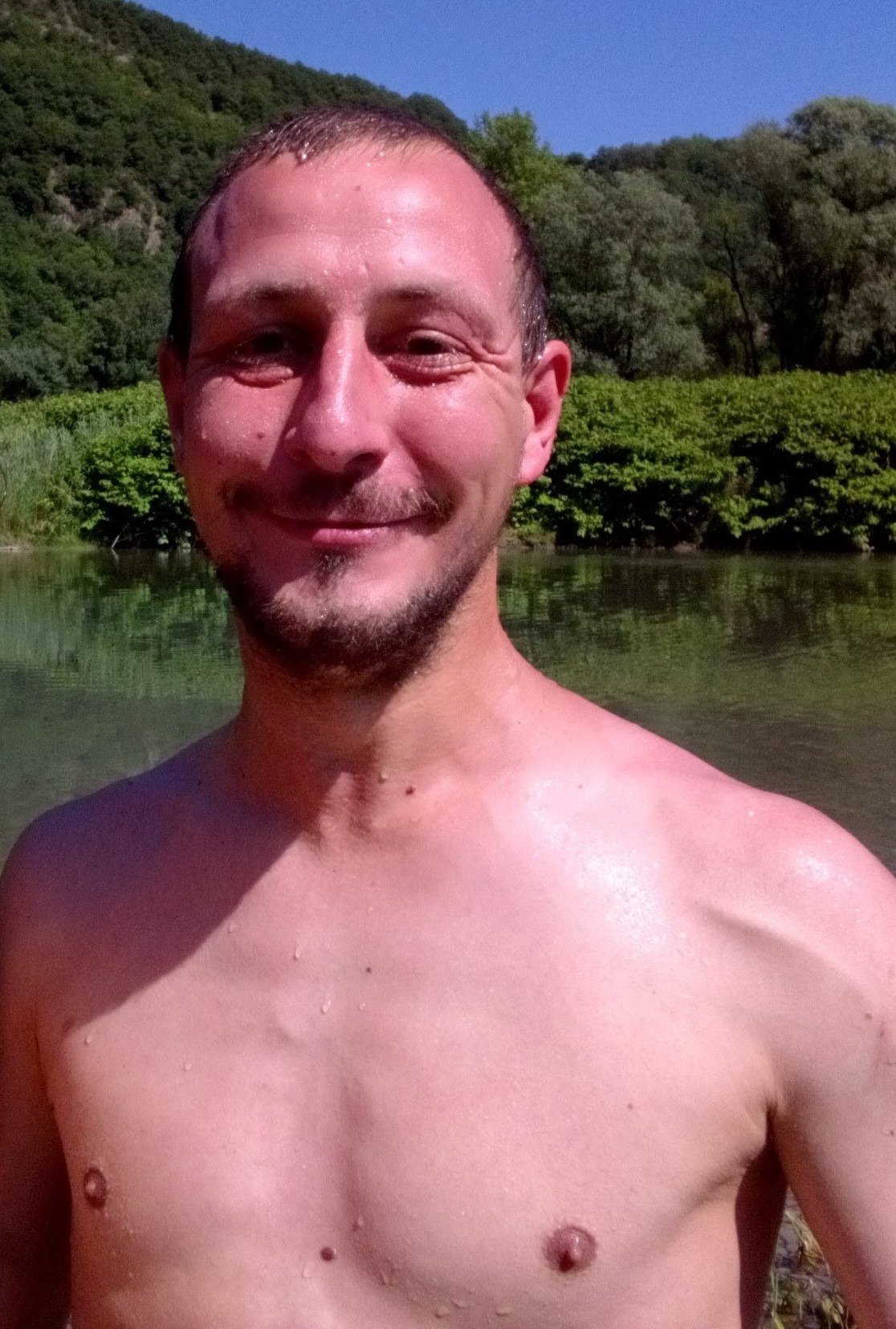 Gwenegan - Rix - Nièvre | Rencontre gay
