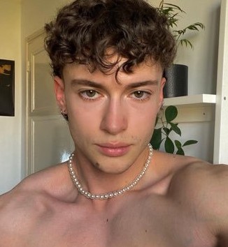 Nolan - Lechâtelet - Côte-d'Or | Rencontre gay