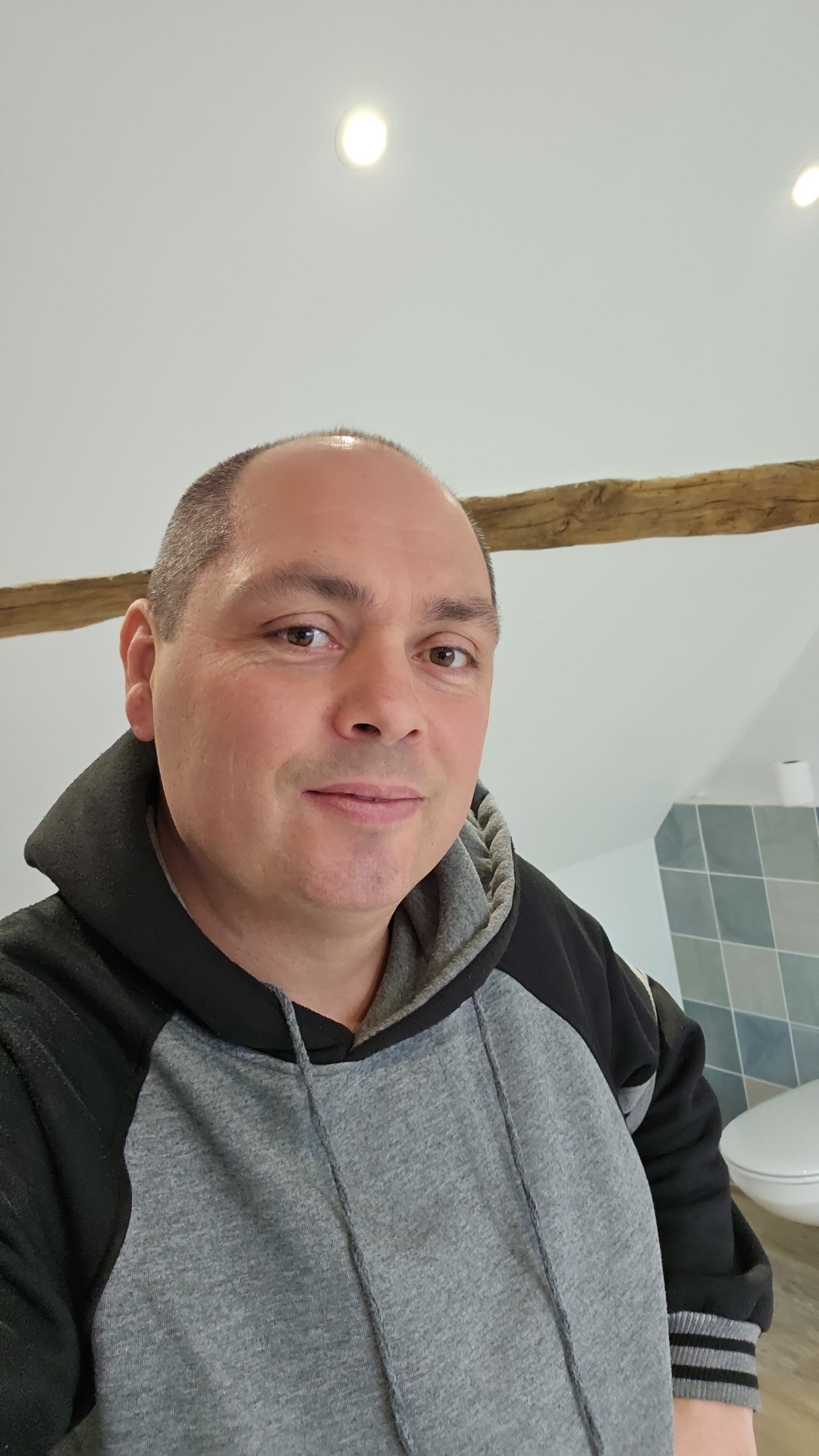 Narek - Tharot - Yonne | Rencontre gay