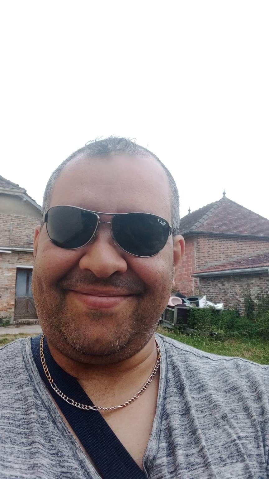 Kaan - Villeneuve-sous-Charigny - Côte-d'Or | Rencontre gay