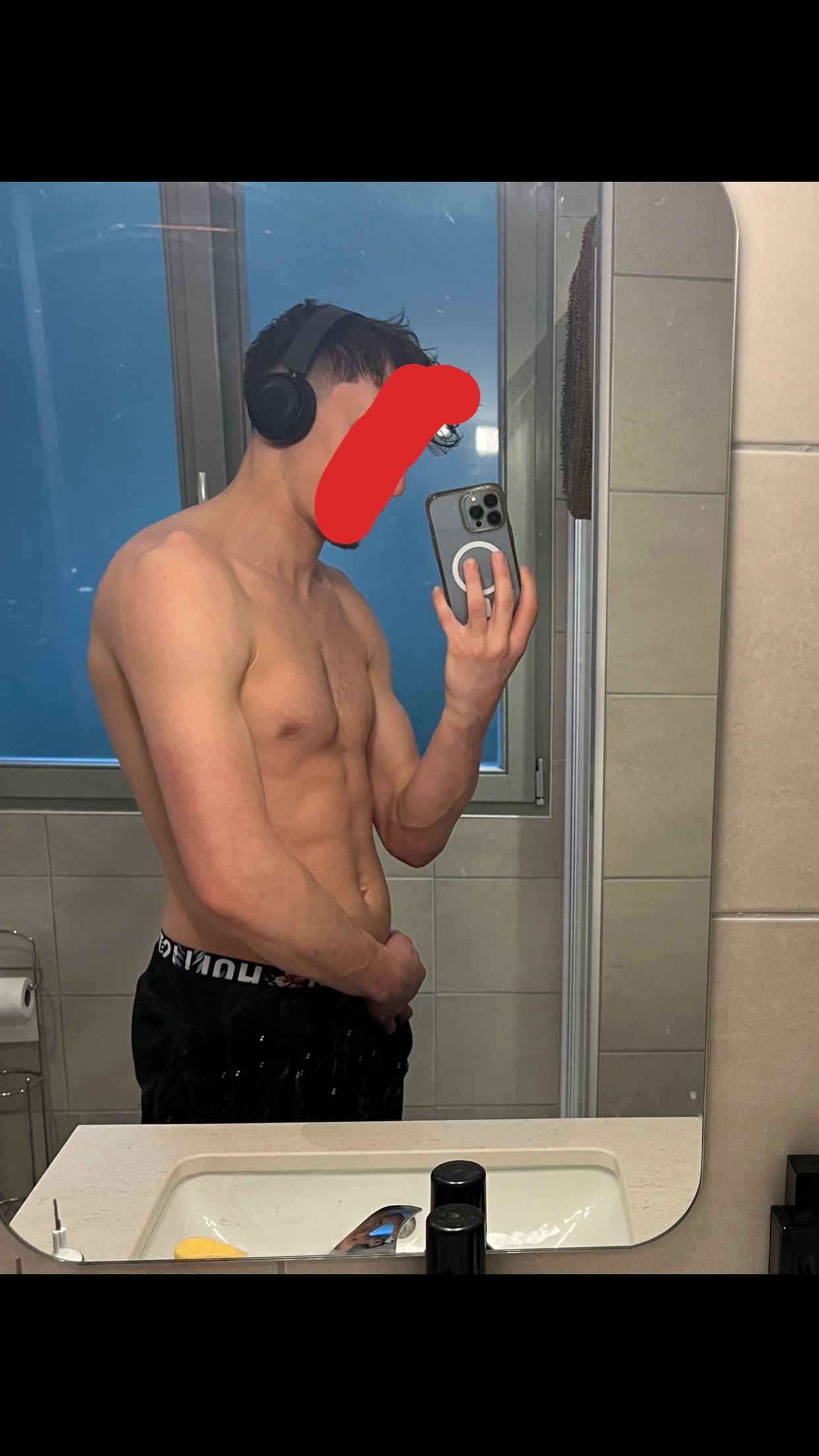 Lyssandre - Cry - Yonne | Rencontre gay