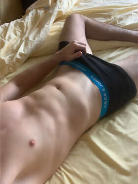 Yowan - Avoudrey - Doubs | Rencontre gay